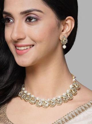 Karatcart Gold Plated Peacock Design Kundan and Pearl Choker Necklace Set for Women